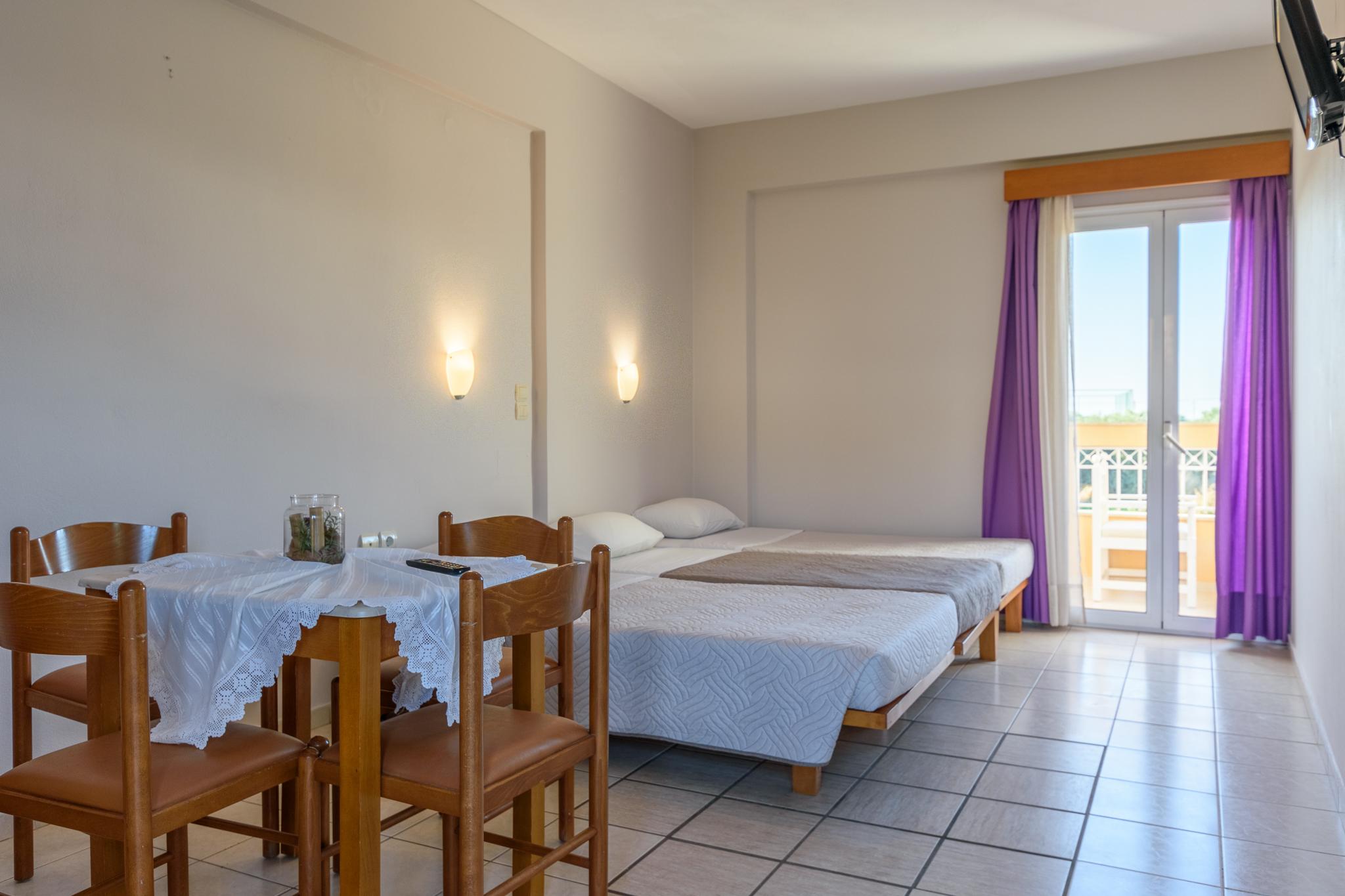 Danelis Studios & Apartments Malia  Bagian luar foto