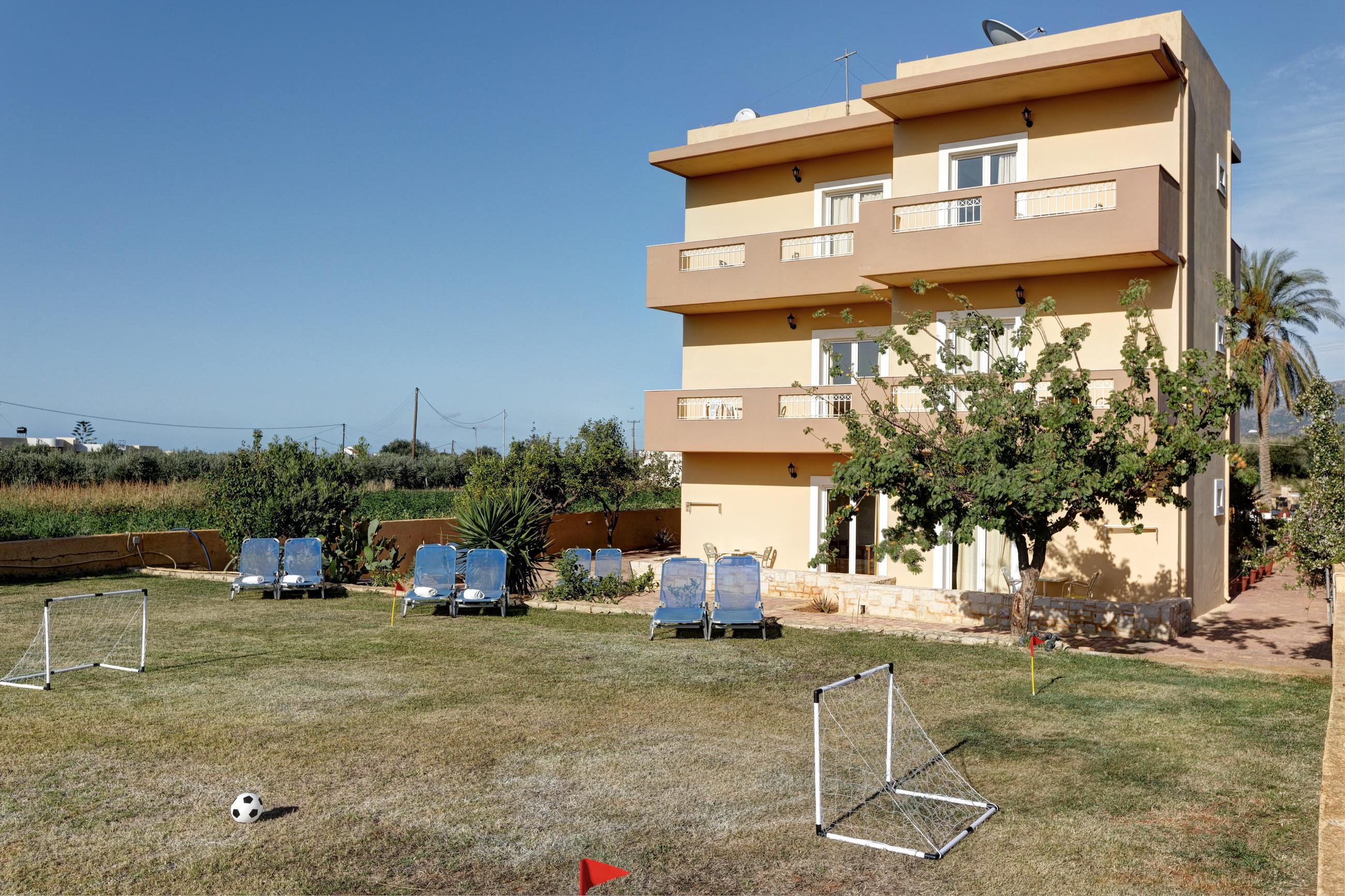 Danelis Studios & Apartments Malia  Bagian luar foto