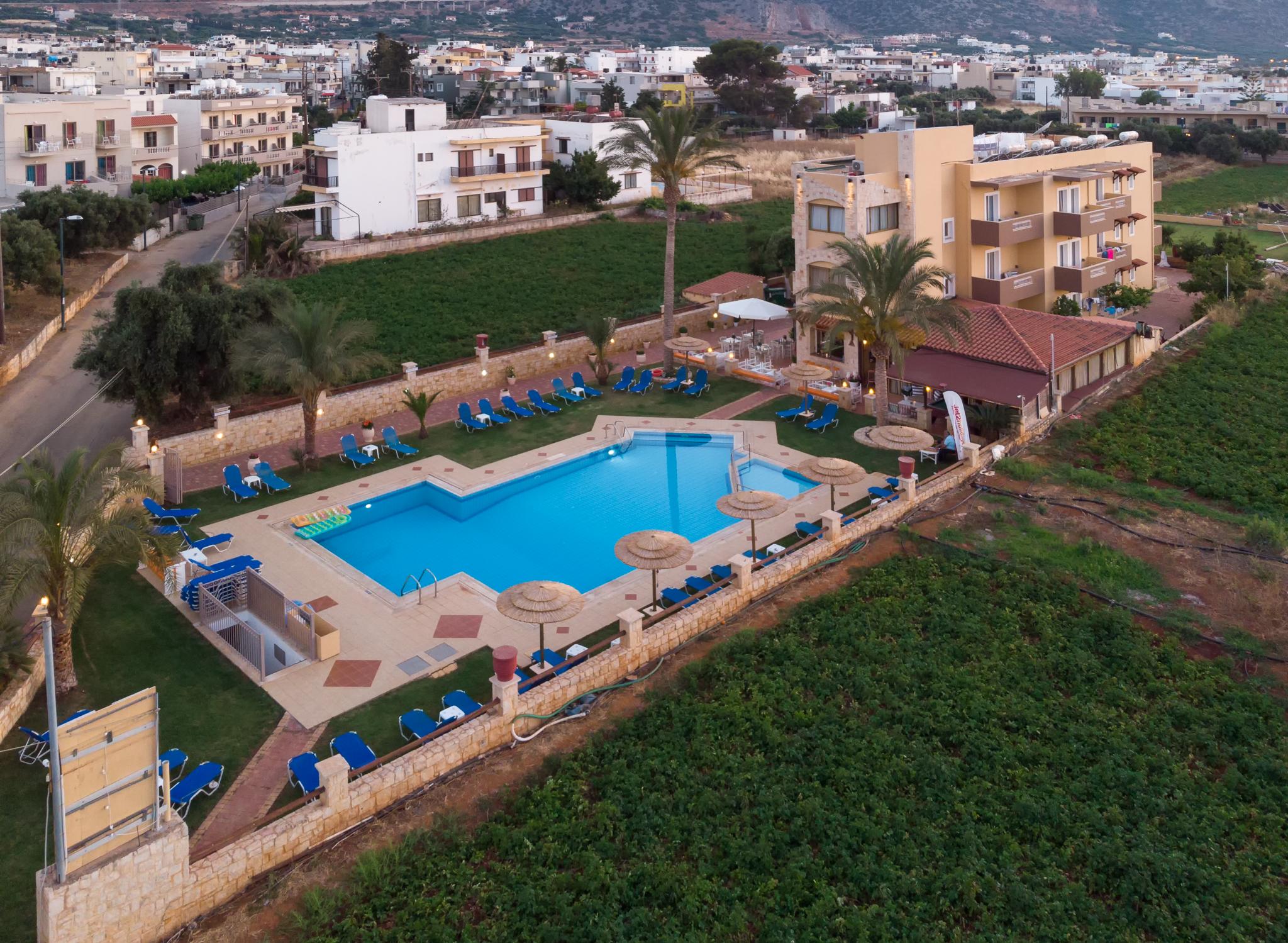 Danelis Studios & Apartments Malia  Bagian luar foto