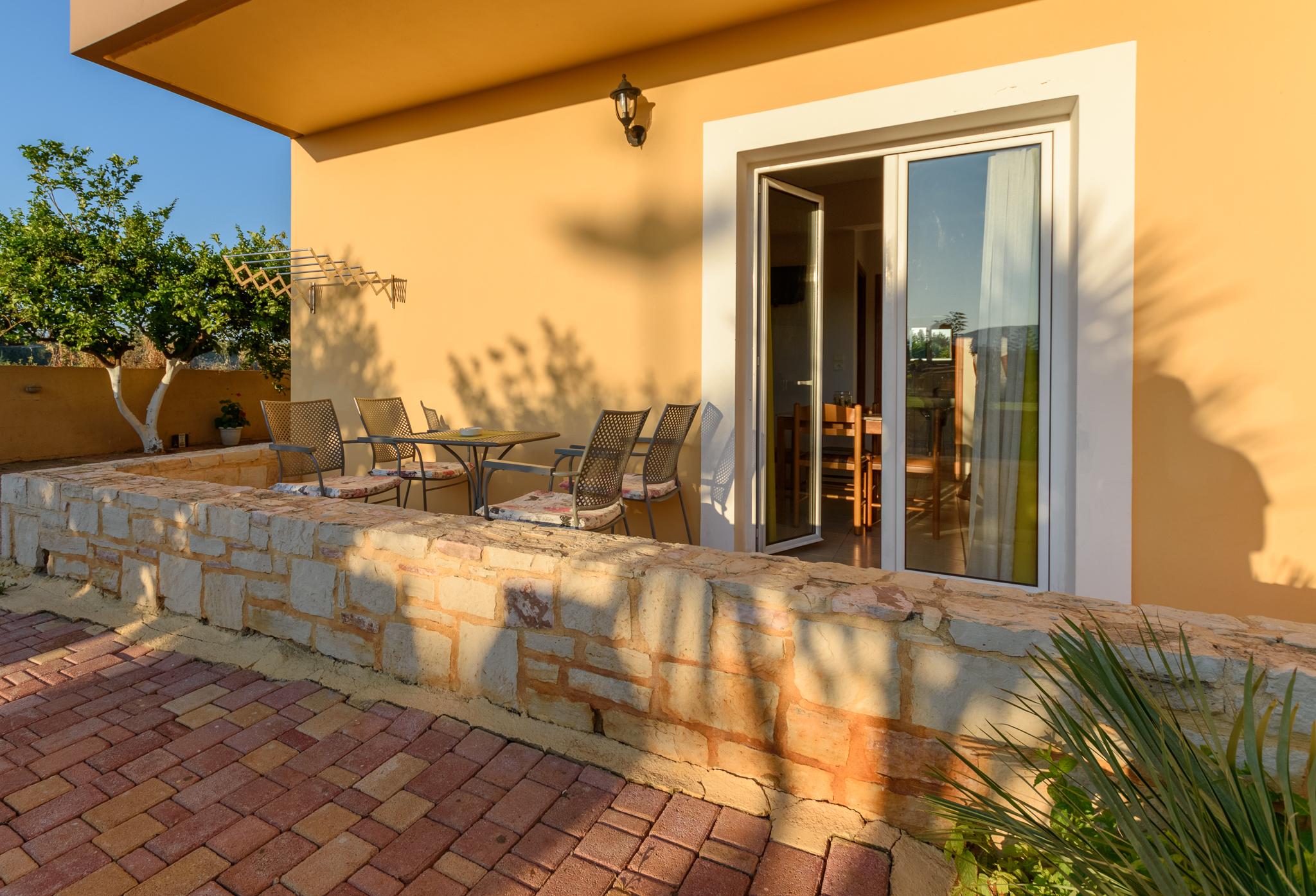 Danelis Studios & Apartments Malia  Bagian luar foto