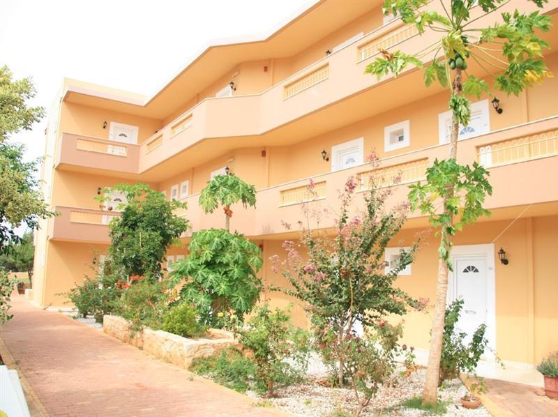 Danelis Studios & Apartments Malia  Bagian luar foto