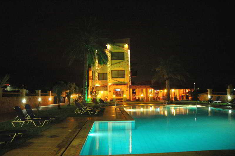 Danelis Studios & Apartments Malia  Bagian luar foto
